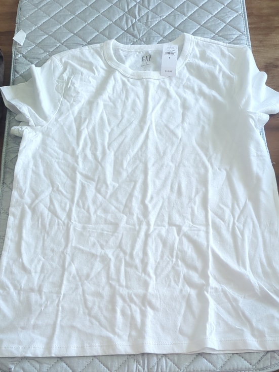 GAP Tops - GAP Women's White Crewneck Short Sleeve T-Shirt